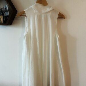Short white sleeveless dress